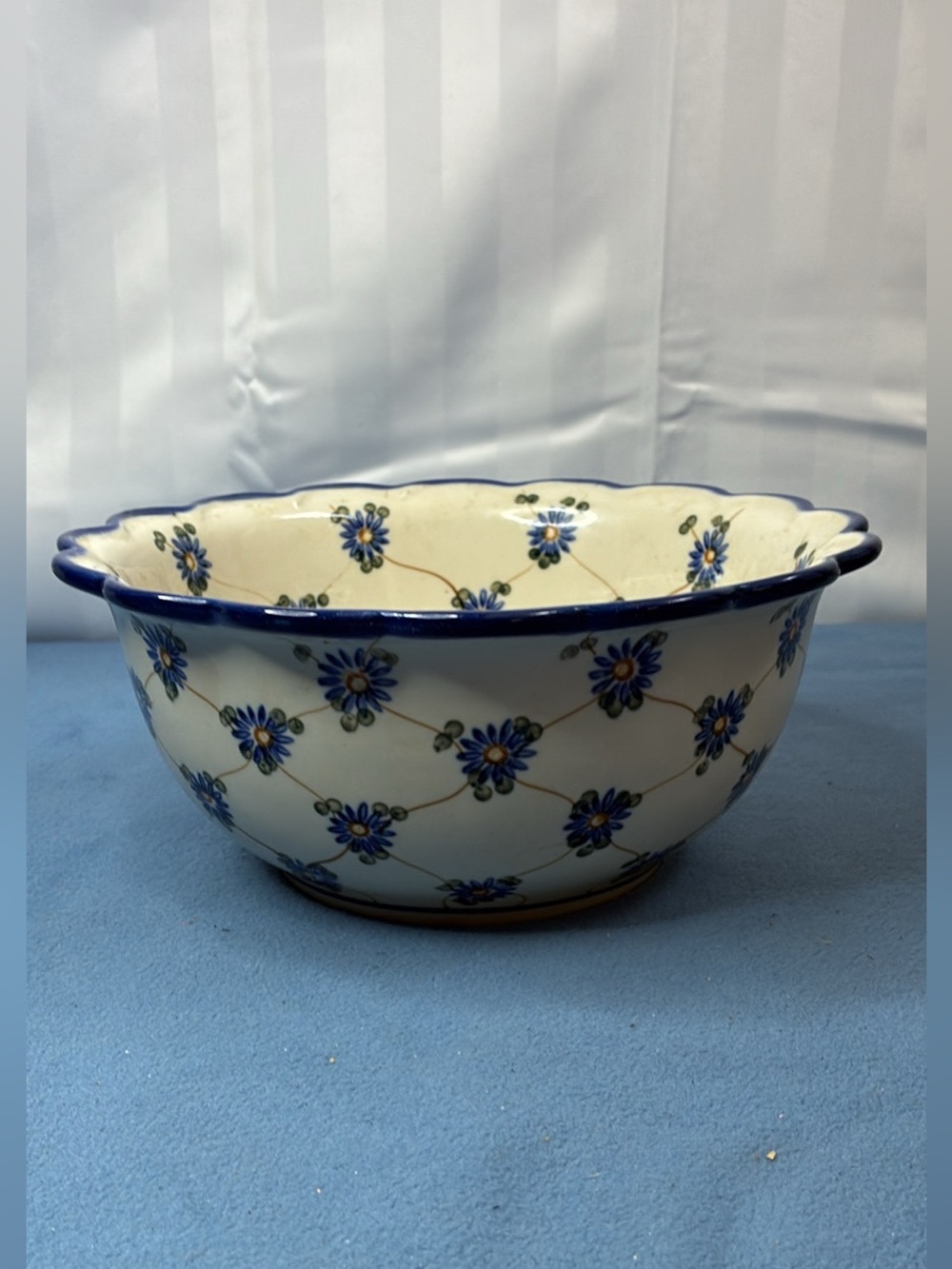 Unk Blue and Cream Floral Scalloped Ceramic Serving Bowl